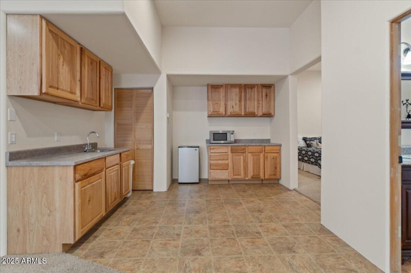53-Family Room Kitchen