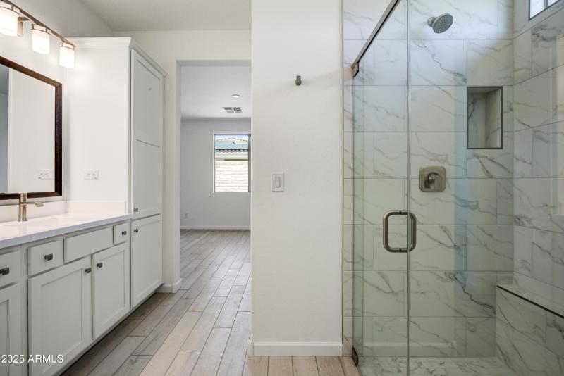 018_Primary Bathroom Details