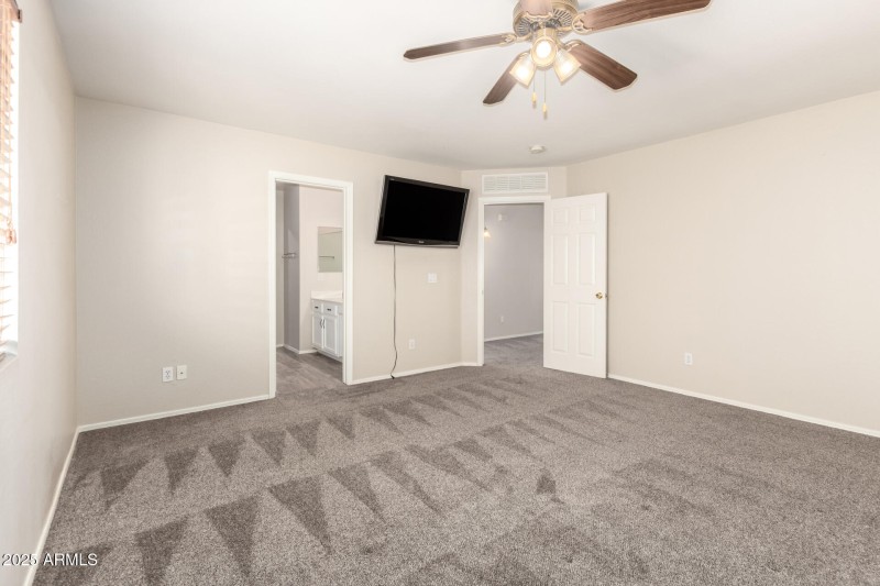 16 - Santa Cruz 3049