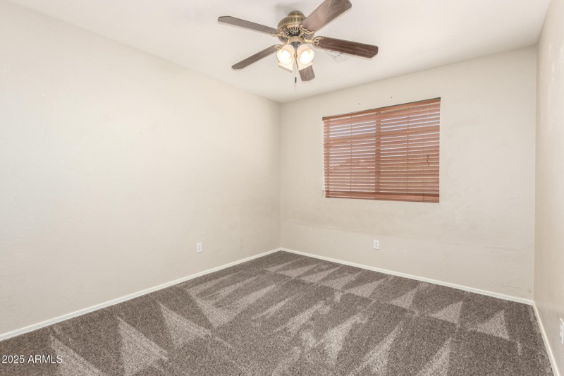 25 - Santa Cruz 3049