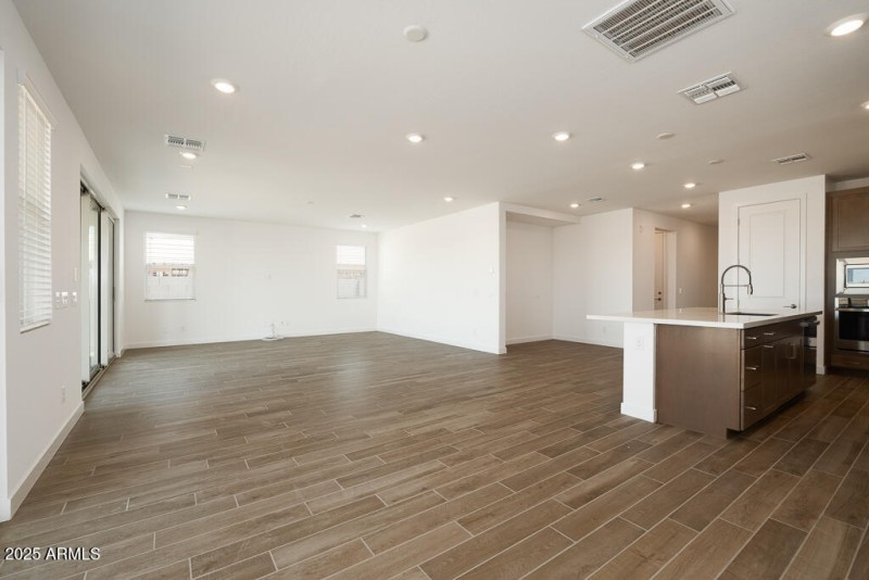 Tri Pointe Terraza 138 - Dining-2MLS