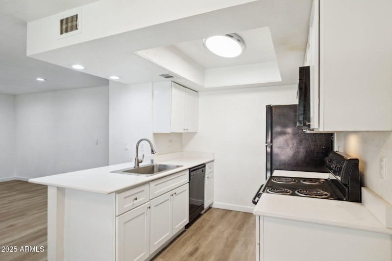 6-web-or-mls-520-n-stapley-dr-bldg-16-29