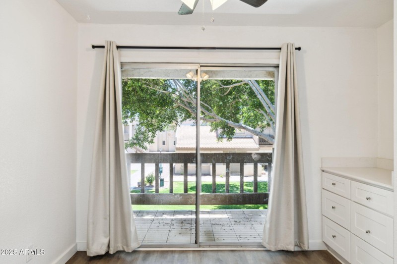 7-web-or-mls-520-n-stapley-dr-bldg-16-29