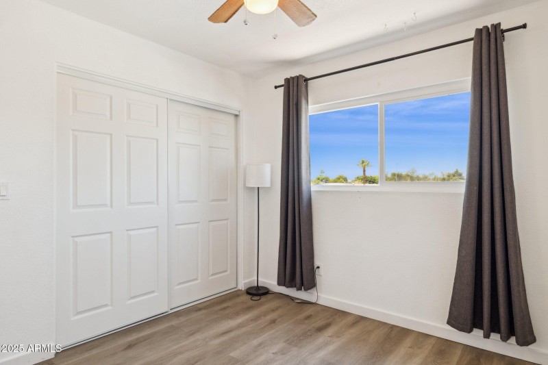 16-web-or-mls-520-n-stapley-dr-bldg-16-2