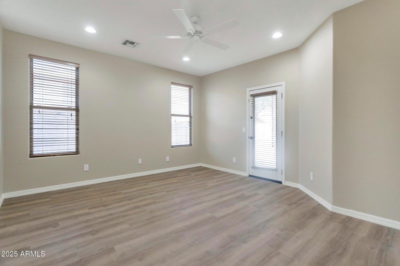 12-web-or-mls-Qp-5396