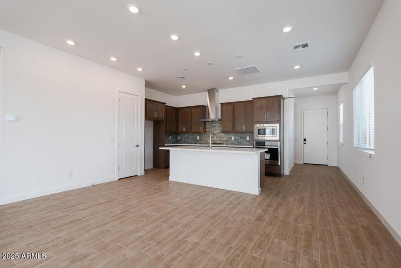 Tri Pointe Terraza 141 - Kitchen-2MLS