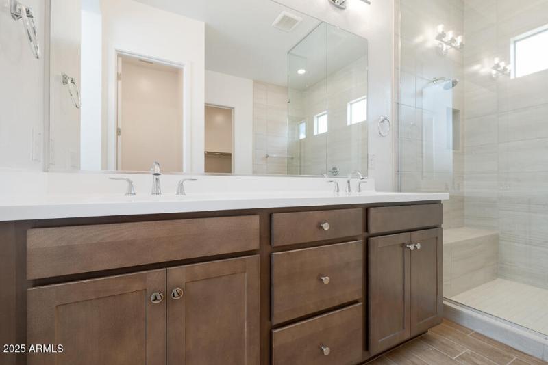 Tri Pointe Terraza 141 - Primary Bathroo