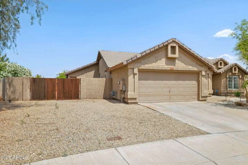 2-web-or-mls-28814-n-45th-st