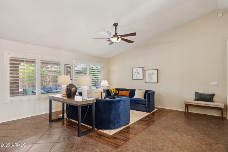 6-web-or-mls-28814-n-45th-st