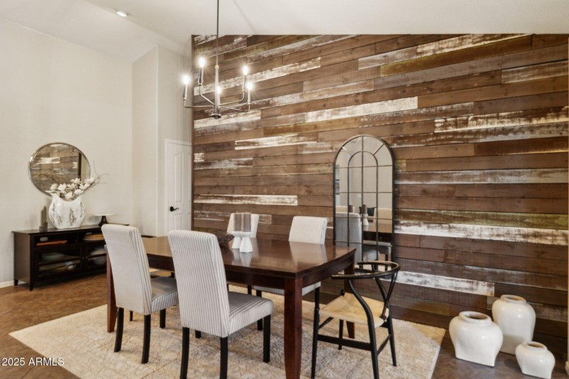 7-web-or-mls-28814-n-45th-st