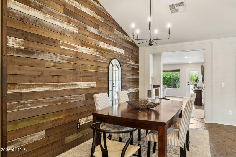 8-web-or-mls-28814-n-45th-st