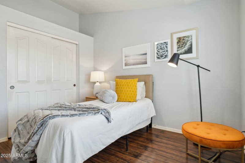 25-web-or-mls-28814-n-45th-st