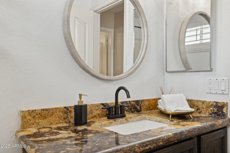 27-web-or-mls-28814-n-45th-st