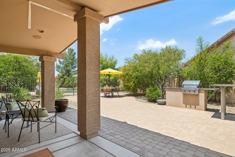 36-web-or-mls-28814-n-45th-st