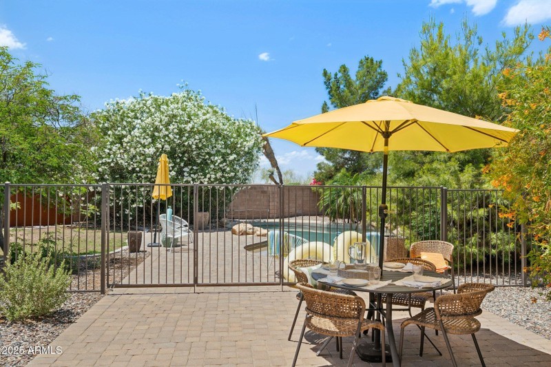 40-web-or-mls-28814-n-45th-st