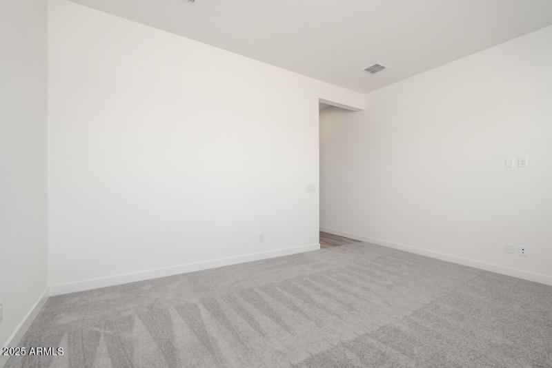 Tri Pointe Terraza 143 - Priamry Suite-3