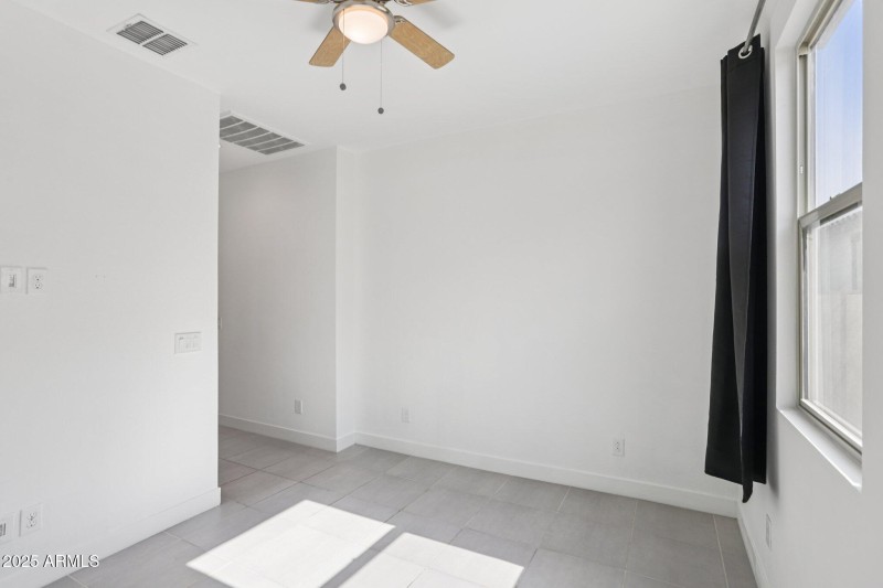 31-web-or-mls-E Via Del Sol-0506-025