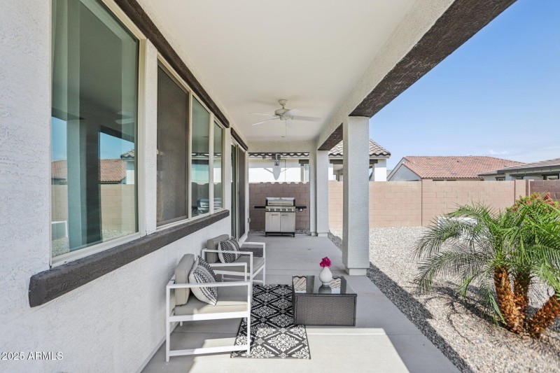 55-web-or-mls-E Via Del Sol-0506-045