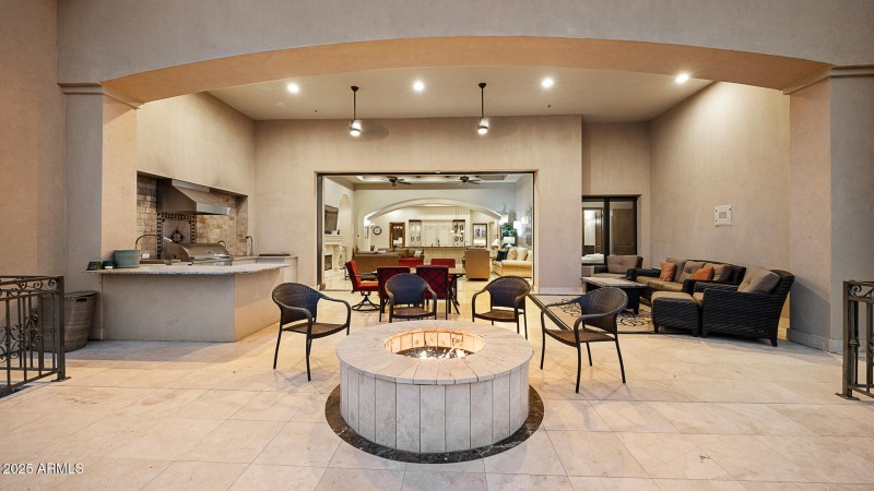 Paradise_Hills_Estate_1-25