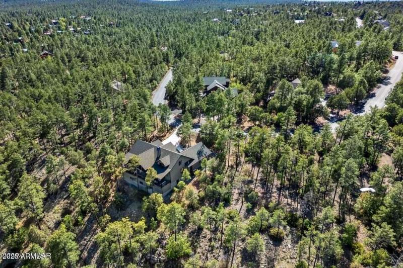 1280 E Pine Oaks Lot 10