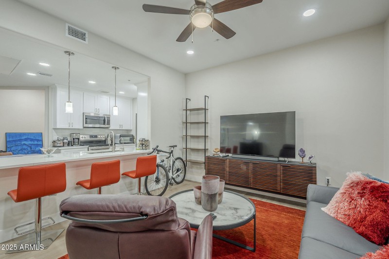 7-web-or-mls-River-7