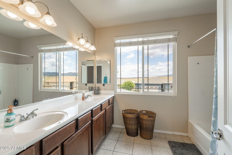 35-web-or-mls-13109-e-gonzalez-st