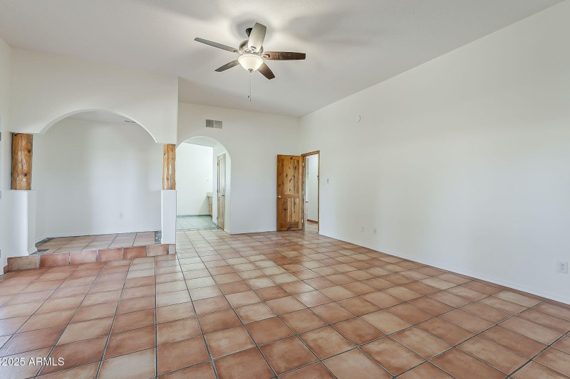 40-web-or-mls-Linda-40