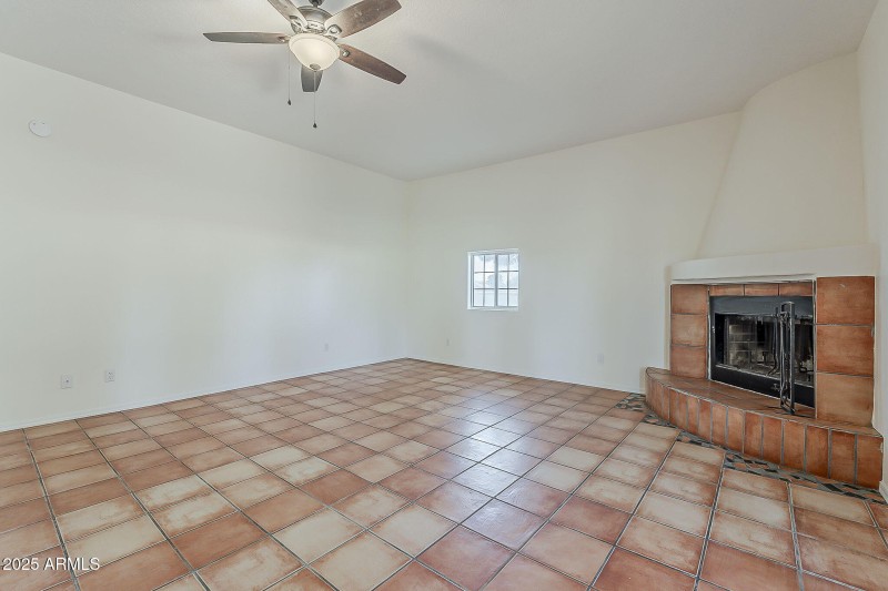 41-web-or-mls-Linda-41