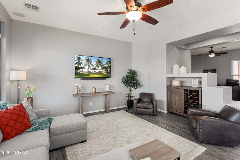 COMFORTABLE GREAT ROOM