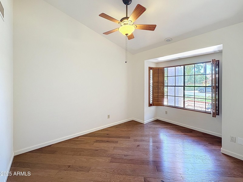 Bedroom/Den