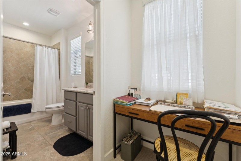 Guest Suite Bathroom