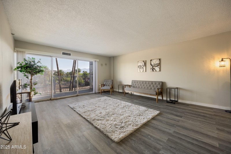 Redondo Condo Living Room 2.2