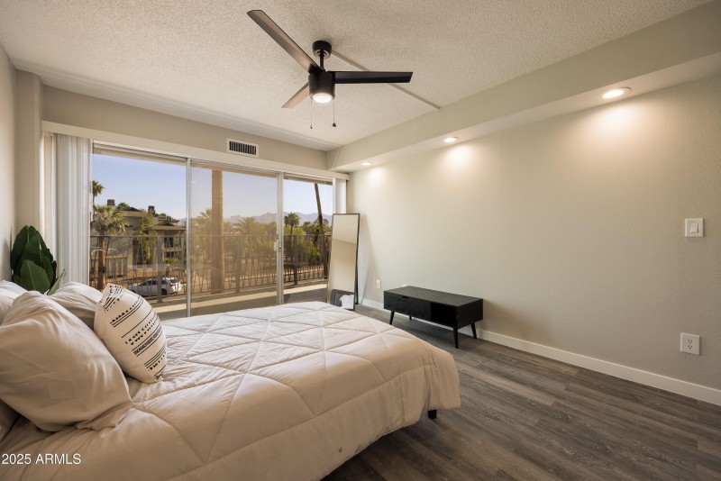 Redondo Condo Main Bedroom 2.2