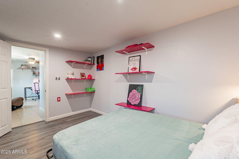 24-web-or-mls-Silverton-24