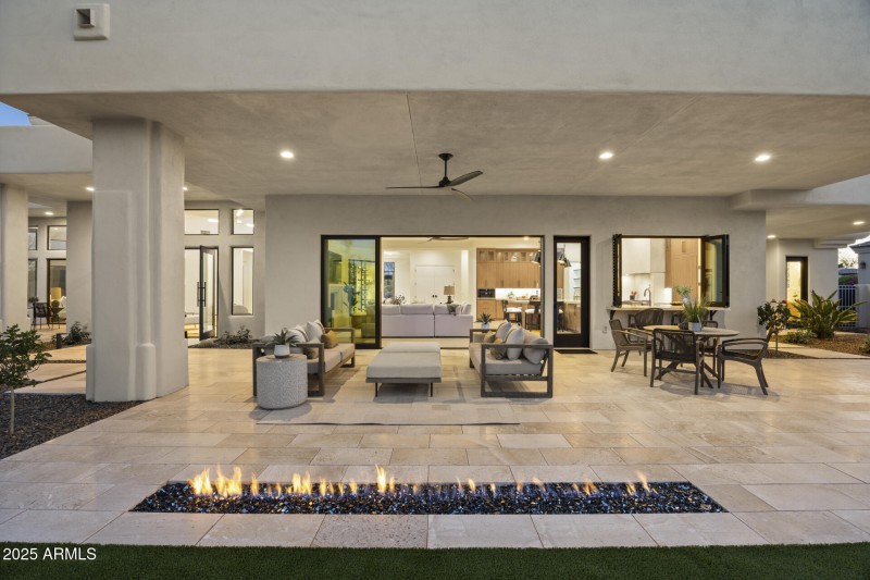 1-84Photo by ChaseCapture