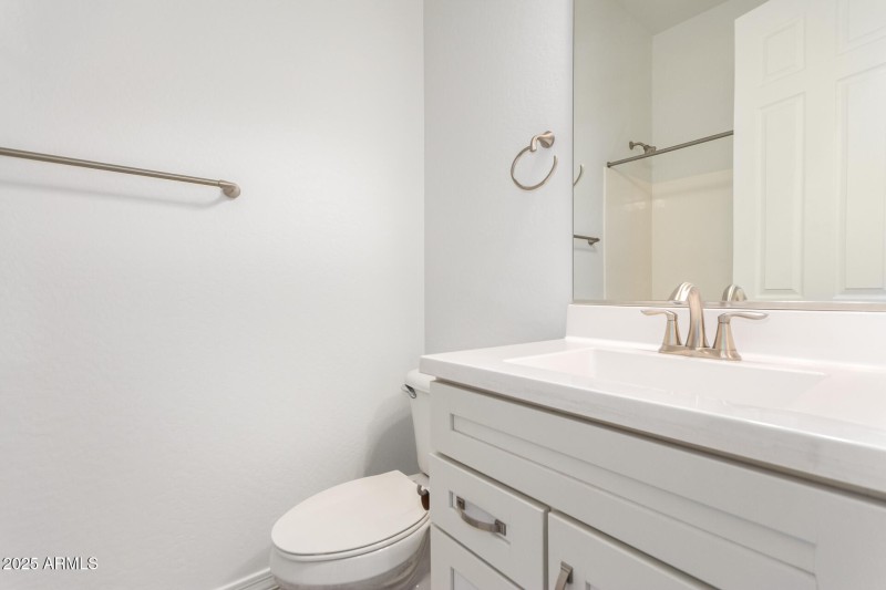 Secondary bathroom 2