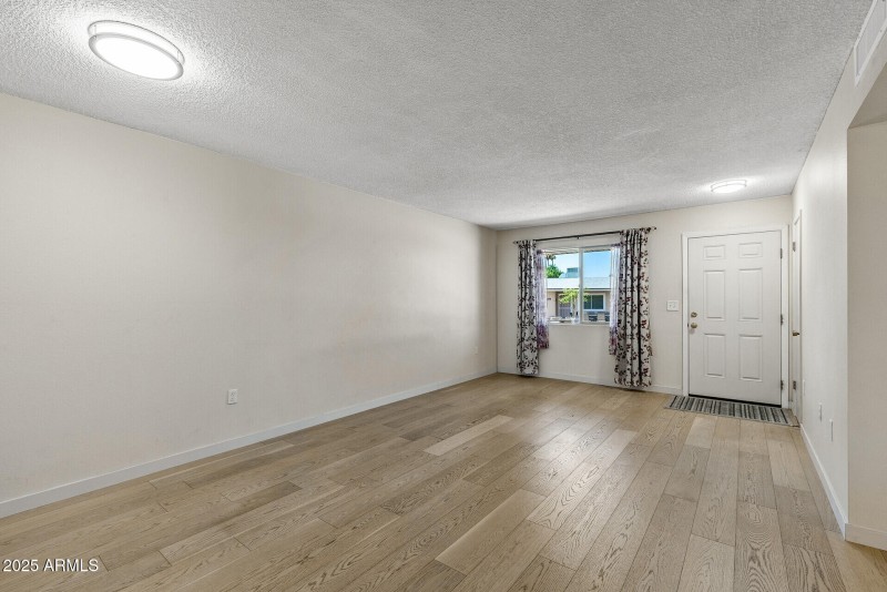 11_13671_N_111th_Ave11_mls