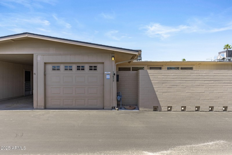 49_13671_N_111th_Ave49_mls