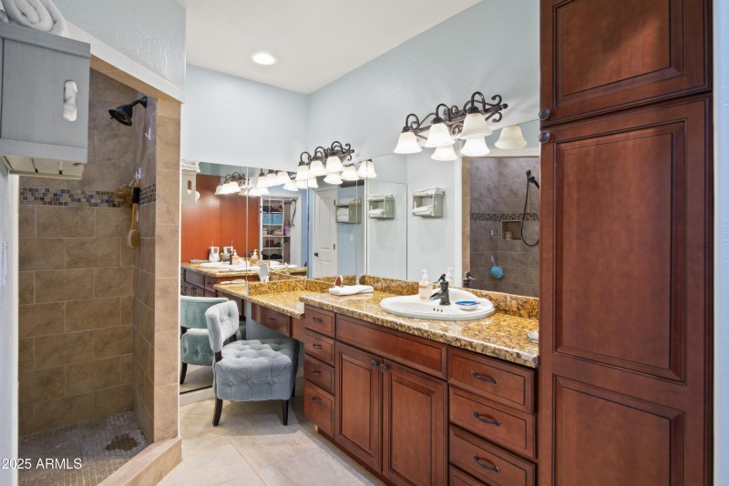 Primary Suite en suite