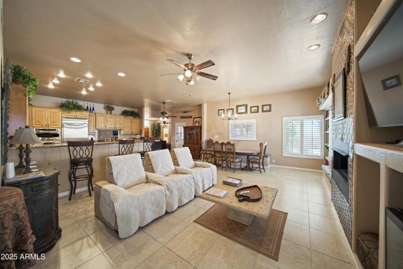 35916 N 213th Dr 00034