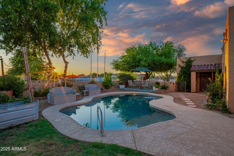 35916 N 213th Dr 00050