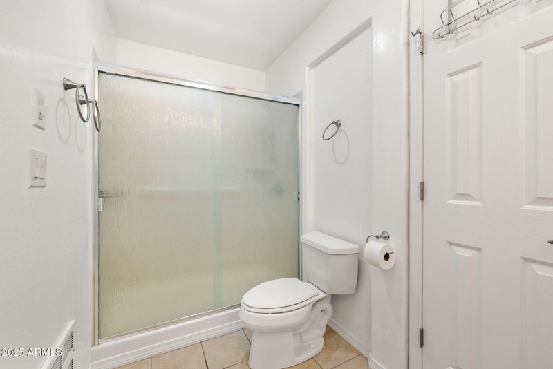 19-Primary Bathroom (2)