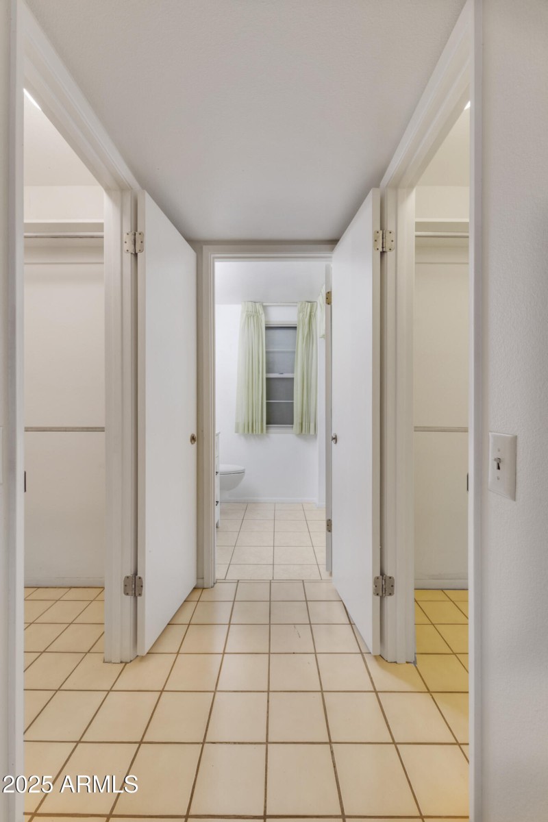 Sep Walk In Closets in Master