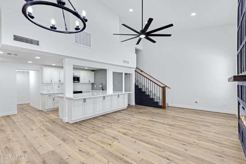 2708 E Roosevelt St-7