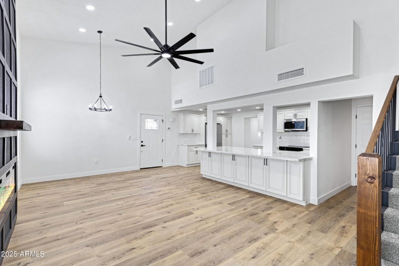 2708 E Roosevelt St-8