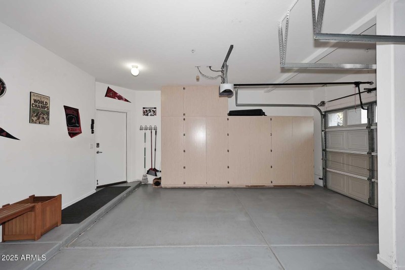 Epoxy Garage-Storage