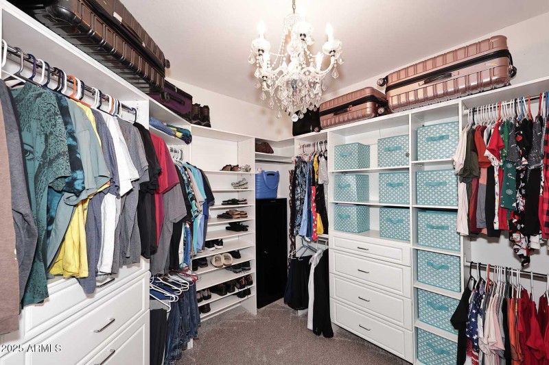 Primary Berdoom-Closet