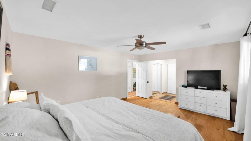 37-web-or-mls-P1083806