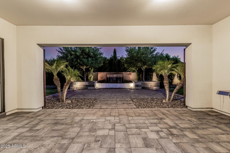 killer yard with fountain