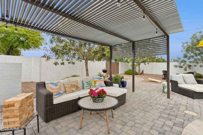 39-print-1142-e-tempe-dr